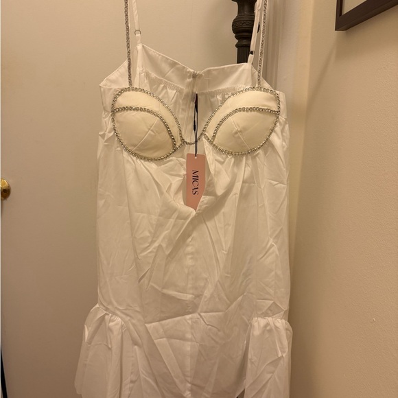 Elegant Micas White Dress with Rhinestone Detailing - Picture 3 of 4